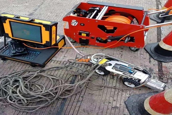 德昌CCTV管道检测机器人